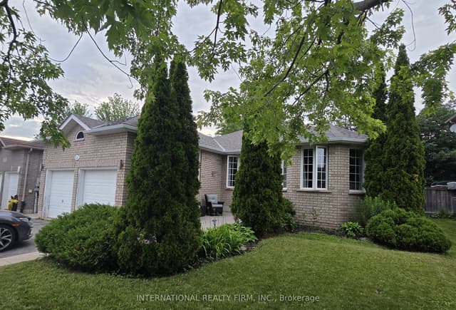 Duplex at 132 Esther Drive, Barrie, ON L4N 0V5