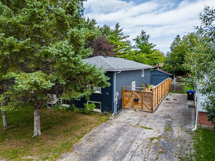 47 Courtice Crescent