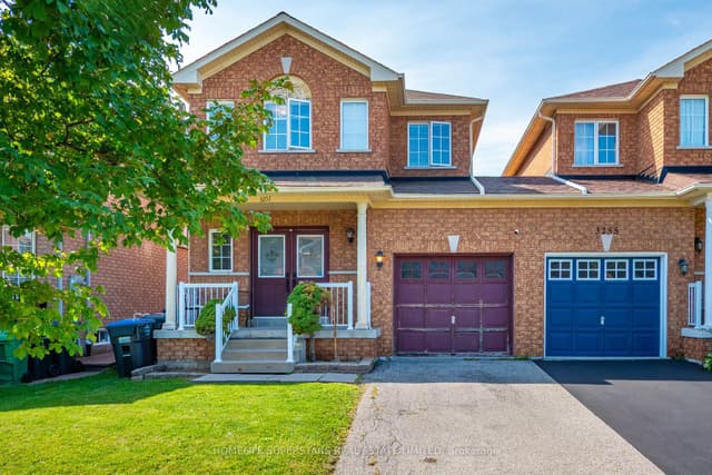 Semi-Detached at 3257 Ridgeleigh Heights, Mississauga, ON L5M 6R9