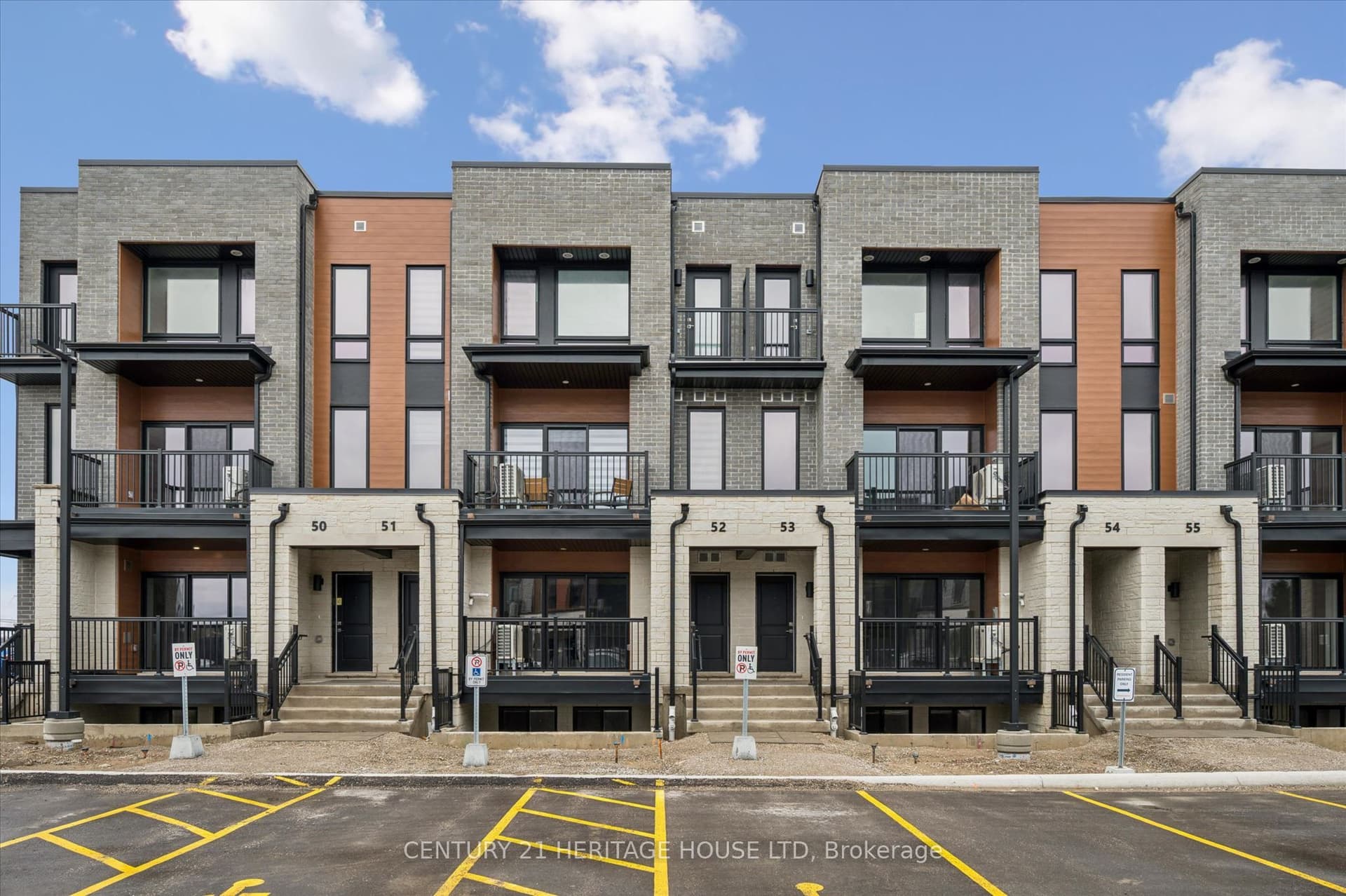 Suite C052, Unit C052 · 525 Erinbrook Dr