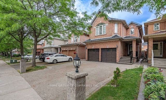 Detached at 25 GOLDEN EAGLE Road, Brampton, ON L6R 1Z4