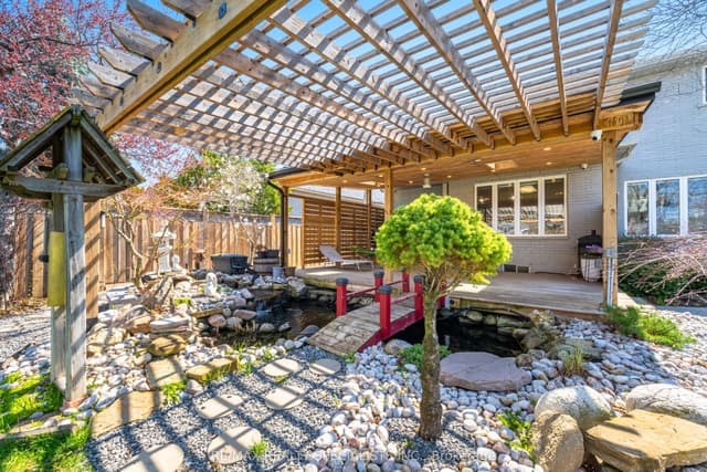 Detached at 57 Fairview Road W, Mississauga, ON L5B 1K7