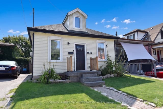 Detached at 180 Province Street N, Hamilton, ON L8H 4H8
