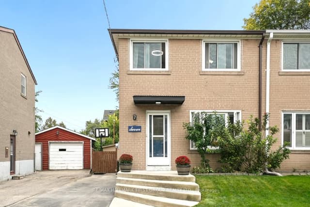 Semi-Detached at 7 Ellendale Drive, Toronto, ON M1P 1M9, Toronto E04