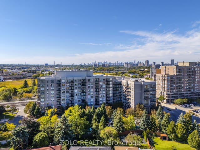 Condo Apartment at 1720 EGLINTON Avenue E 107, Toronto, ON L4W 5R2, Toronto C13