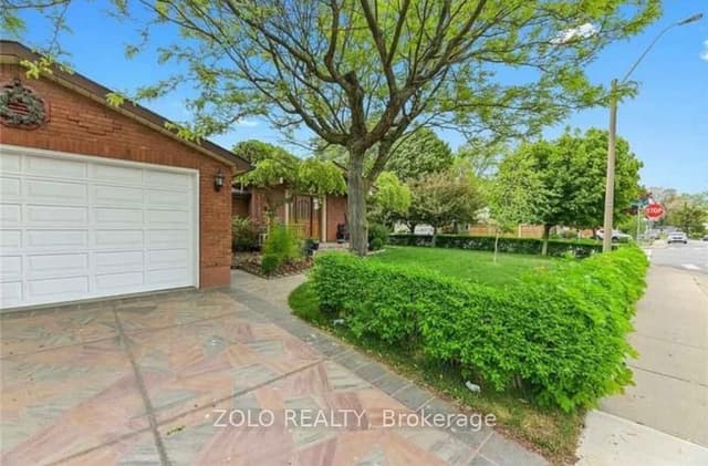 Detached at 1 Garrow Drive W Lower, Hamilton, ON L9C 6G8