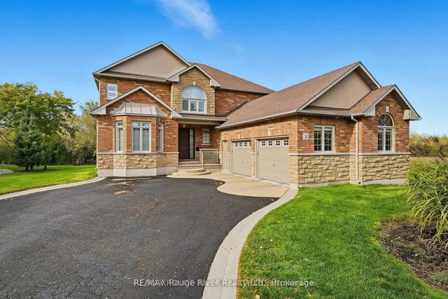 Detached at 30 Hanover Court, Whitby, ON L1N 7J2