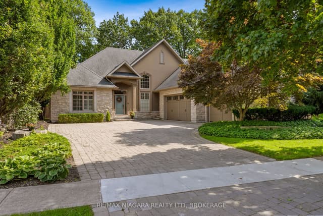 Detached at 41 Sculler's Way, St. Catharines, ON L2N 7S7