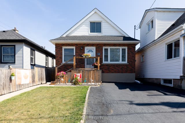 Detached at 118 JULIAN Avenue, Hamilton, ON L8H 5R7