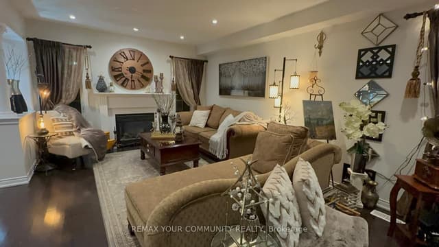 Detached at 22 Swansea Street, Whitby, ON L1P 0B3