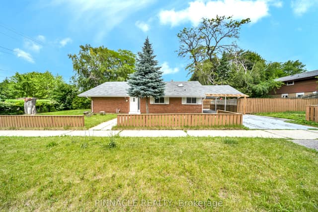 Detached at 2 Ladysbridge Drive, Toronto, ON M1G 3H6, Toronto E09