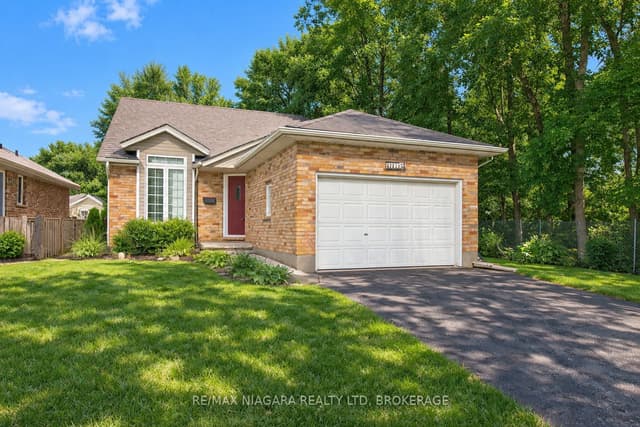 Detached at 3417 Michelle Court, Niagara Falls, ON L2H 3E7