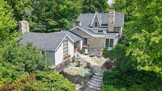 Detached at 15668 Shaws Creek Road, Caledon, ON L7C 1V6