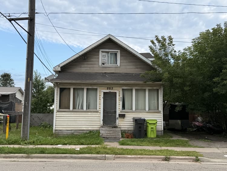 802 Bonney Street