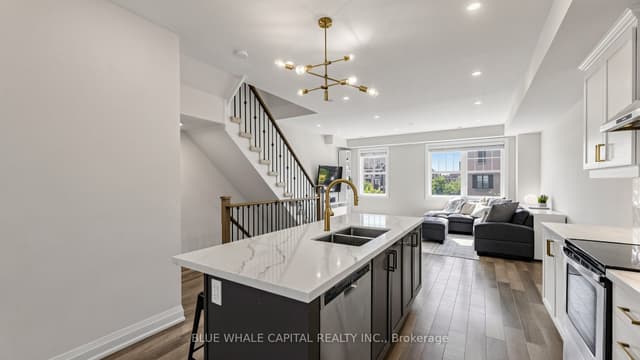 Att/Row/Townhouse at 5 Boadway Crescent, Whitchurch-Stouffville, ON L4A 1X9