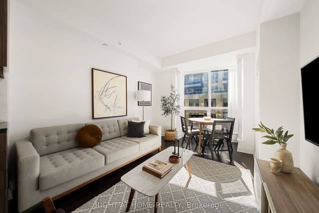 Condo Apartment at 9201 Yonge Street 610, Richmond Hill, ON L4C 1H9