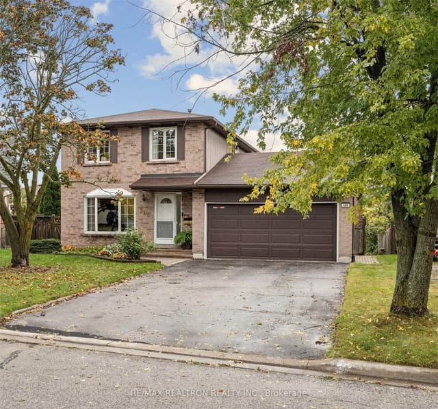 Detached at 596 Brooks Howard Court, Newmarket, ON L3Y 6V1