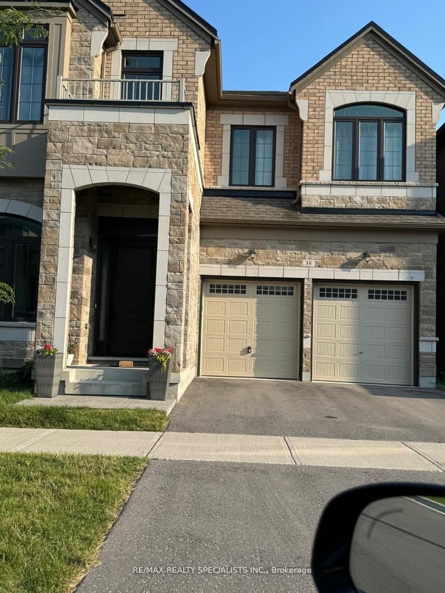 Detached at 35 Gerden Drive, Richmond Hill, ON L4S 1N6