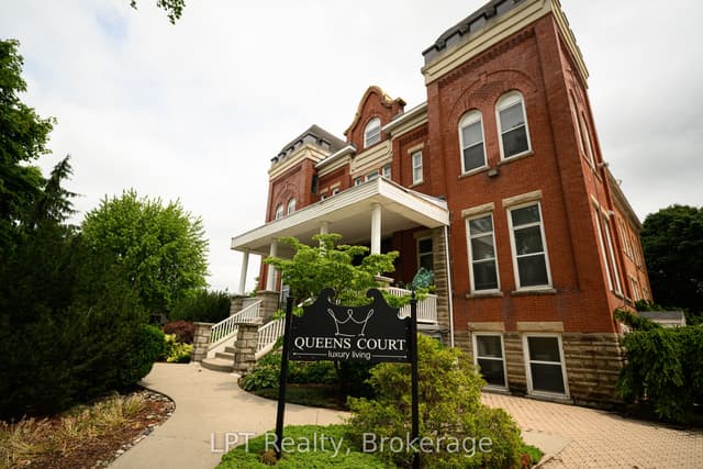 Multiplex at 317 Queen Street 302, Chatham-Kent, ON N7M 2H7