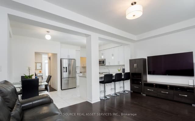 Att/Row/Townhouse at 137 Allegranza Avenue, Vaughan, ON L4H 4S1