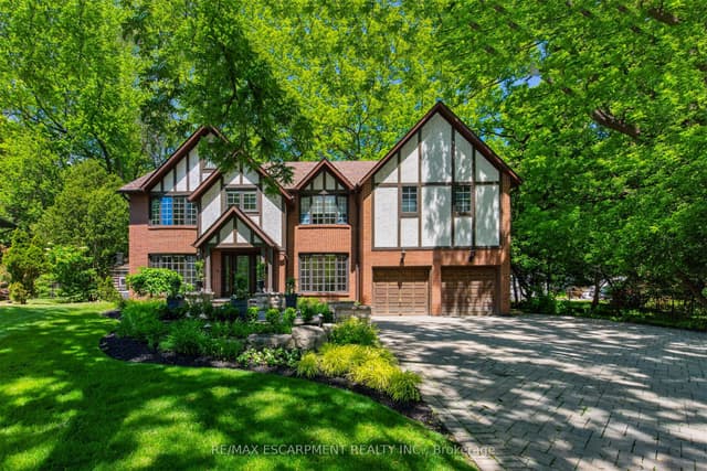 Detached at 23 Lantern Lane, Hamilton, ON L9H 6N9