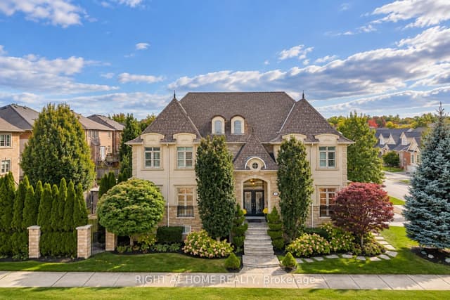 Detached at 2122 Law Hill Gate, Oakville, ON L6M 0A7