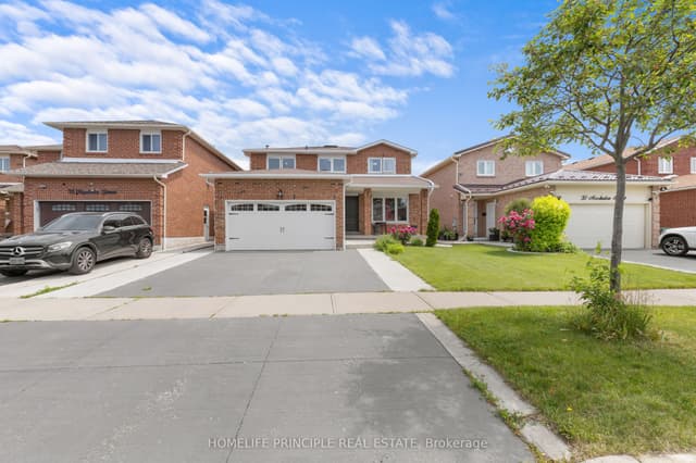 Detached at 33 Muskoka Street, Brampton, ON L6Z 3X2