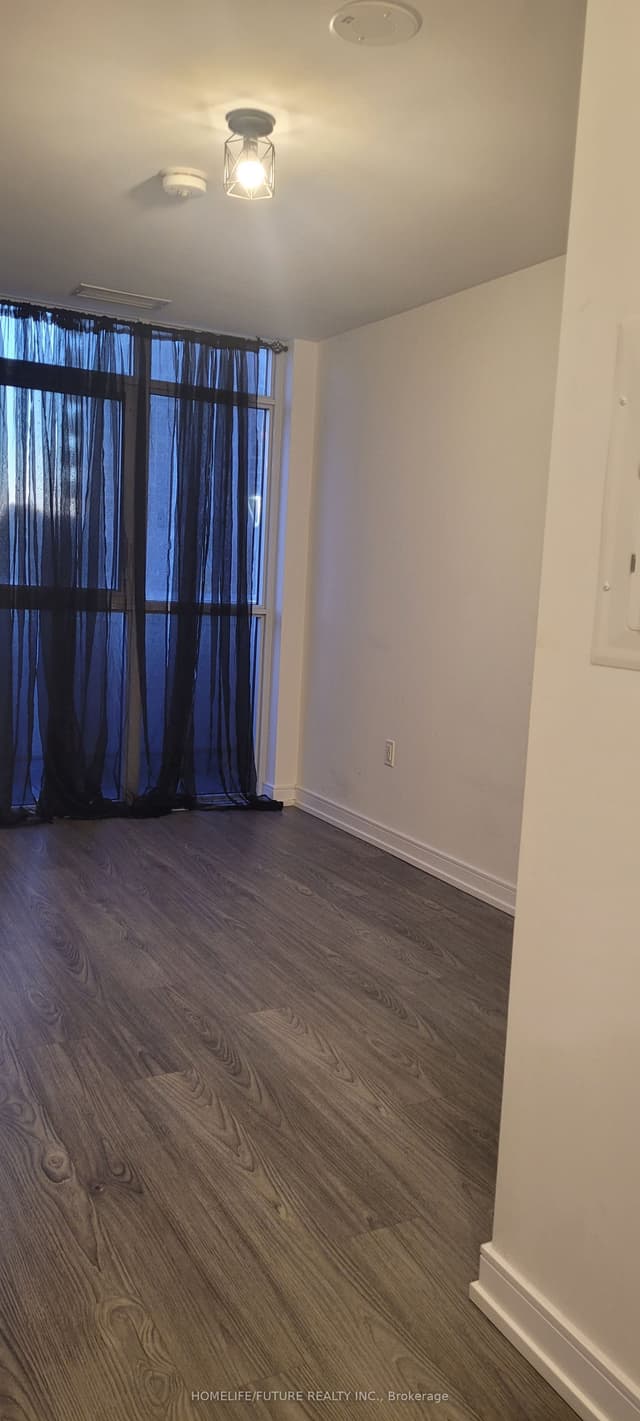 Condo Apartment at 225 Village Green Square 207, Toronto, ON M1S 0N4, Toronto E07