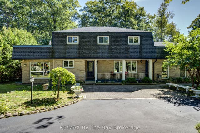 Detached at 1693 River Road W, Wasaga Beach, ON L9Z 2S2