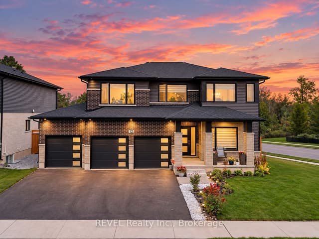 Detached at 12 Westcott Road, Welland, ON L3C 0K9