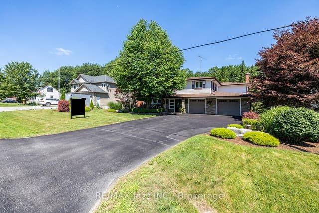 Detached at 624 Roselawn Avenue, Oshawa, ON L1L 1B2