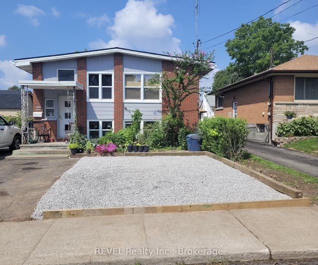 Triplex at 4591 Homewood Avenue, Niagara Falls, ON L2E 4X9