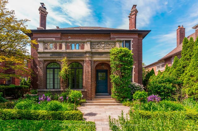 Detached at 10 Mckenzie Avenue, Toronto, ON M4W 1J9, Toronto C09