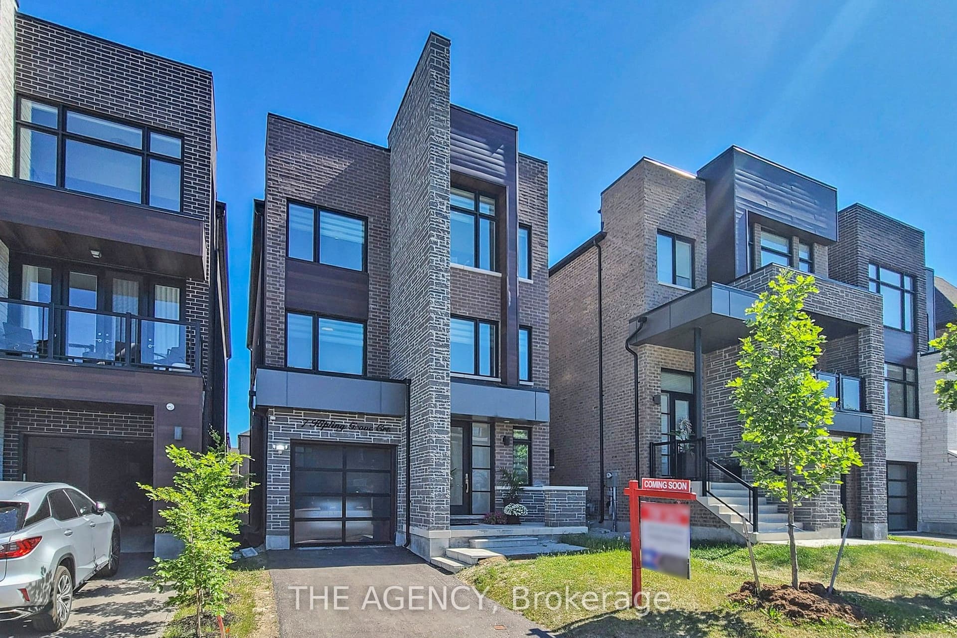 7 Kipling Grove Crt