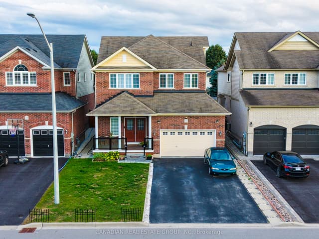 Detached at 23 Page Place, Clarington, ON L1E 2E8