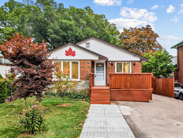 Detached at 621 Byron Street S, Whitby, ON L1N 4R6