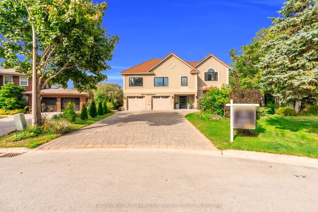 Detached at 2169 Bonfield Court, Burlington, ON L7P 2W7