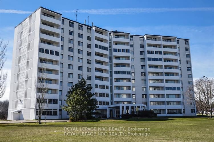 35 Towering Heights Boulevard