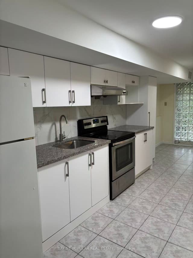 Detached at 100 Seamist Crescent Bsmnt, Toronto, ON M1V 3K4, Toronto E07