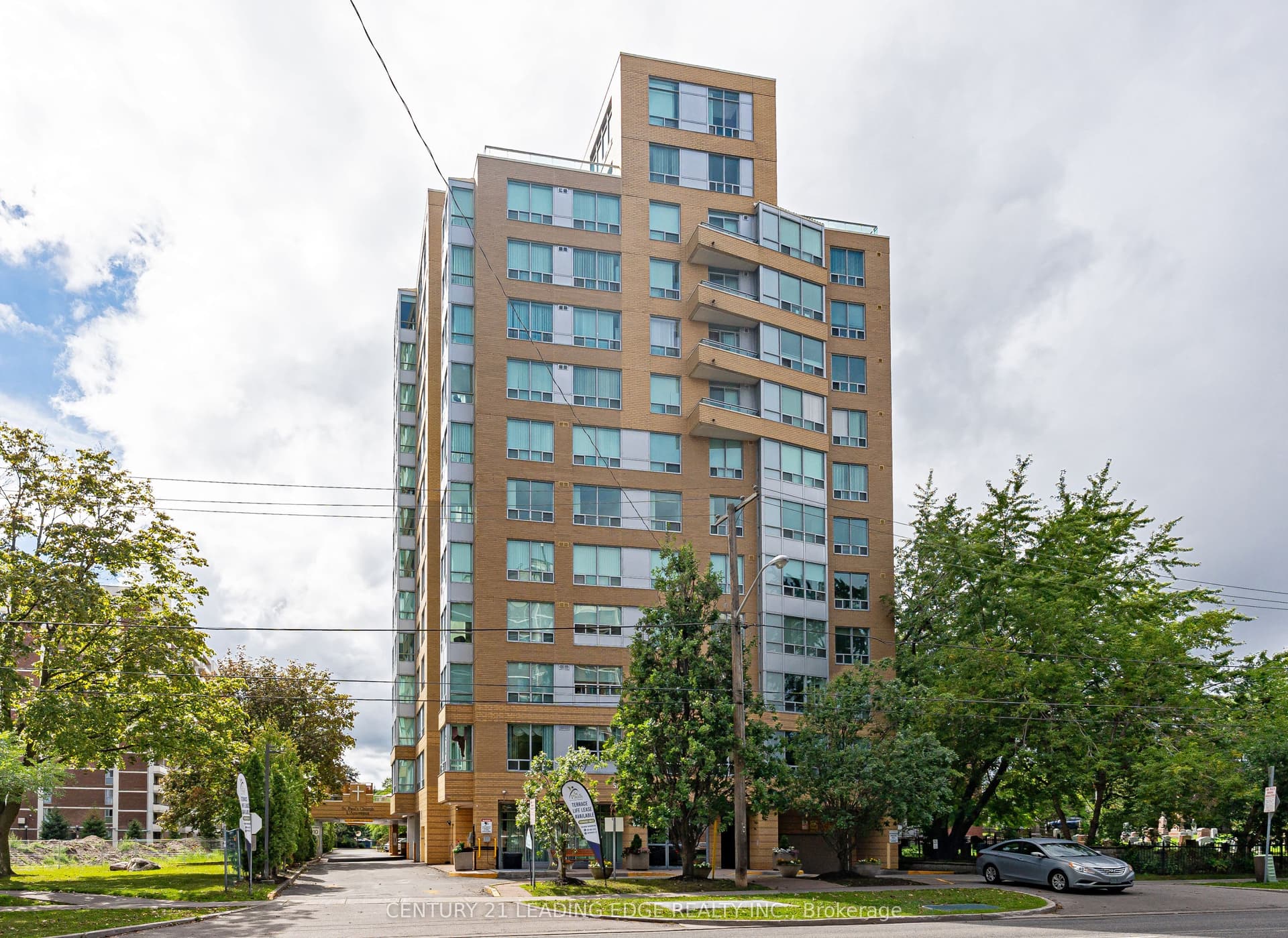 Suite 104 · Floor 1, Unit 104 · 2800 Warden Ave