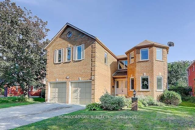 Detached at 86 Bristol Road, Newmarket, ON L3Y 8B5
