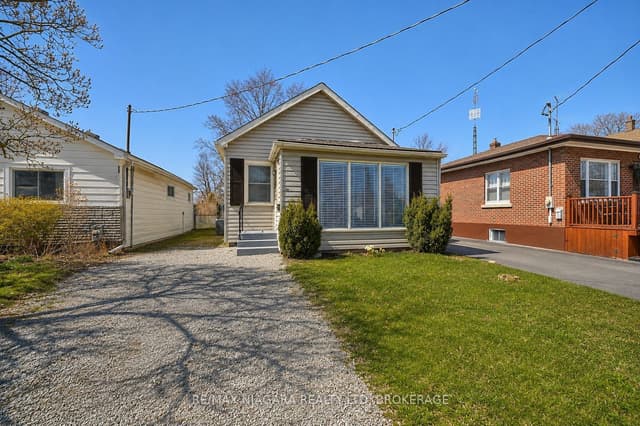 Detached at 44 Churchill Street, St. Catharines, ON L2S 2P5
