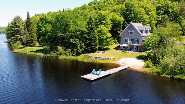 Detached at 1132 Stanley Road, Bracebridge, ON P0B 1L0