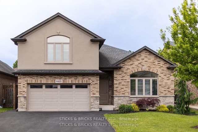 Detached at 6415 Christopher Crescent, Niagara Falls, ON L2H 0B3