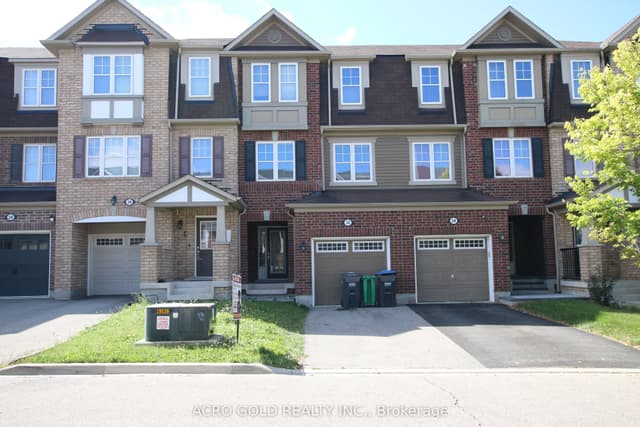 Att/Row/Townhouse at 32 Mercedes Road, Brampton, ON L7A 0Z2