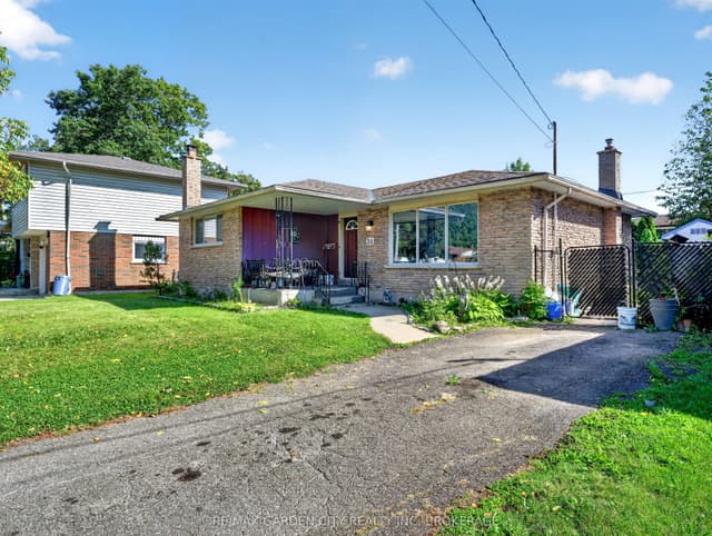 Detached at 56 Burness Drive, St. Catharines, ON L2P 1J5
