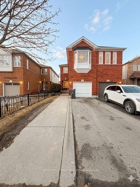 Semi-Detached at 29 Needlewood Avenue, Brampton, ON L6R 2N3