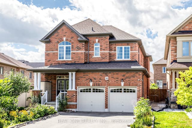 Detached at 48 Lanark Street, Bradford West Gwillimbury, ON L3Z 0W7