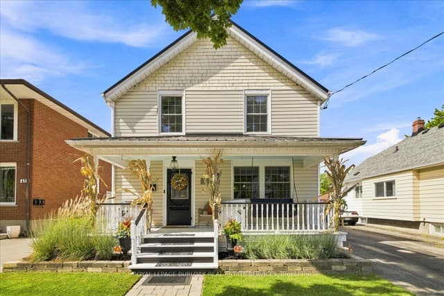 Detached at 45 Rodman Street, St. Catharines, ON L2R 5C9