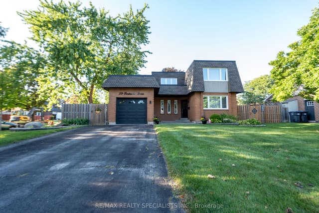 Detached at 39 Parkside Drive, Brampton, ON L6Y 2H2